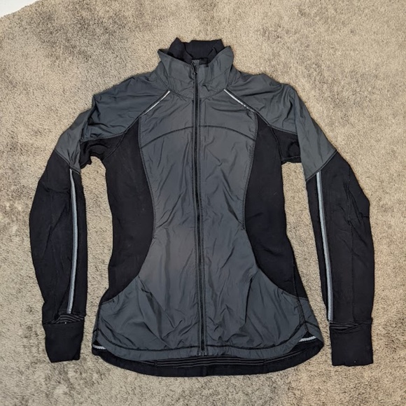 Lululemon Athletica Full Zip up Jacket Stretchy CA 35801/RN 106259 A6 Size 6 - Picture 1 of 4